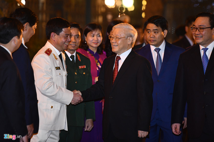 Tổng bí thư Nguyễn Phú Trọng chúc Tết người dân ở phố đi bộ